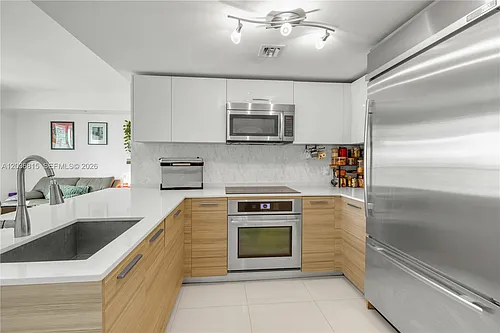 1300 Brickell Bay Dr Photo 1