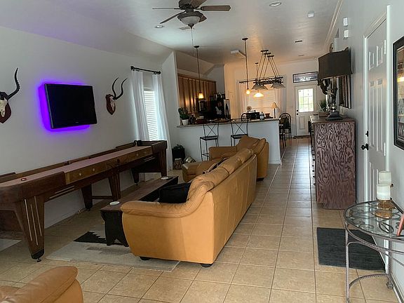Tile flooring - NO CARPET