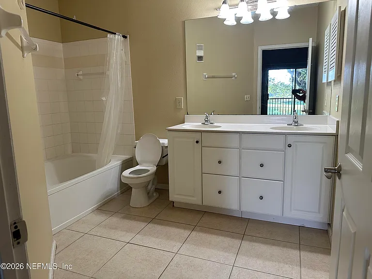 10000 Gate Pkwy N #123 — Photo 7