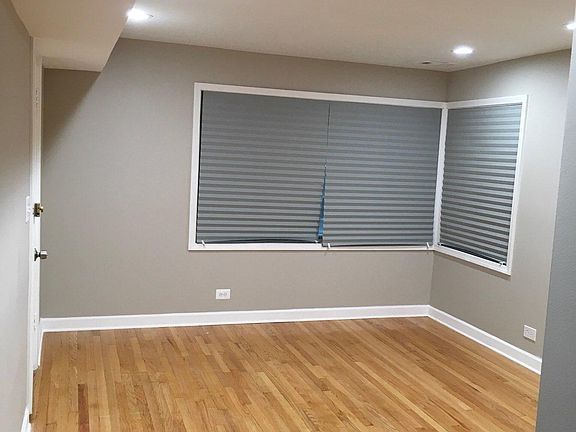 5th image of 8450 S Ingleside Ave #1