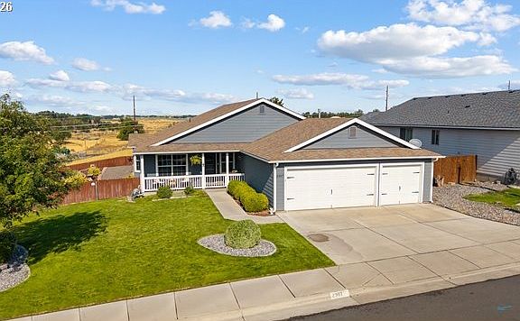 3rd image of 2307 NW Eucalyptus Dr