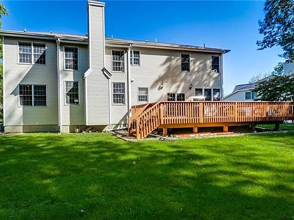 4th image of 11 Cedar Dr