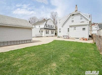 3rd image of 64 Elizabeth St