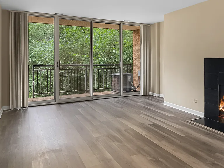 1833 Four Lakes Ave #2M — Photo 3
