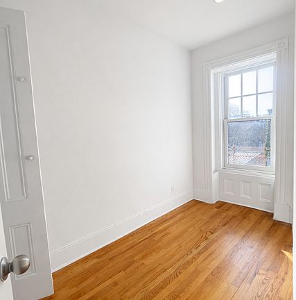 4th image of 405 1st St #3