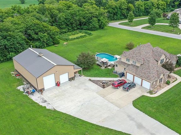 4th image of 3117 Crystal Aire Ct