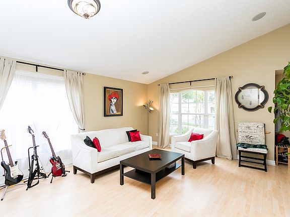 2nd image of 2747 Falcon Crest Pl
