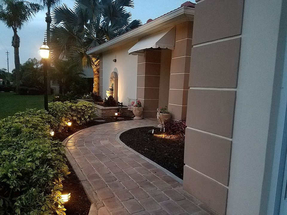 2nd image of 353 Gladstone Blvd