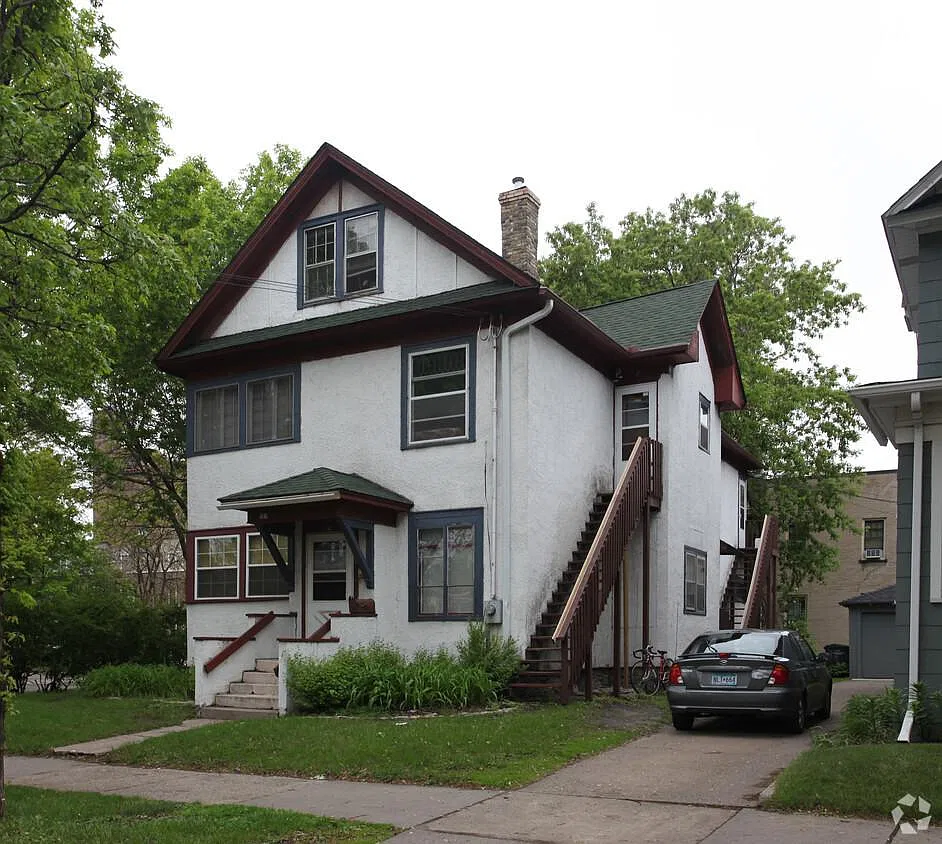 3 bed, 1150 sqft, $1,350 — Photo 1