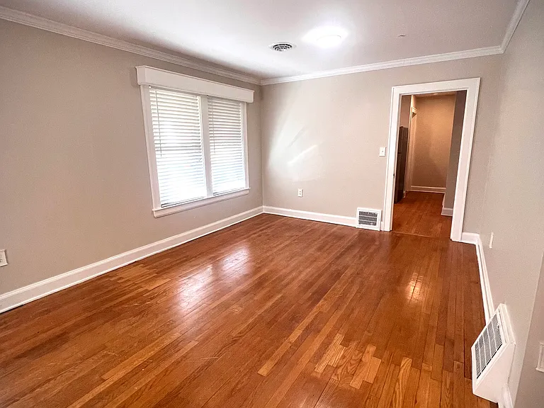 412 W Oldtown St — Photo 9