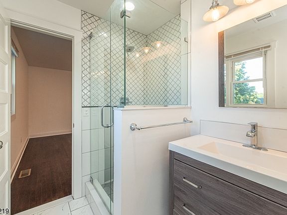 2nd image of 39 N Park Ter #39