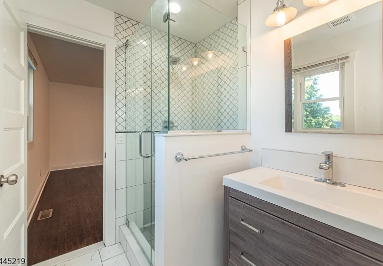 39 N Park Ter #39 — Photo 2