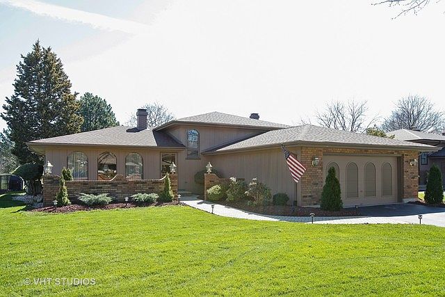 1st image of 41 James Dr