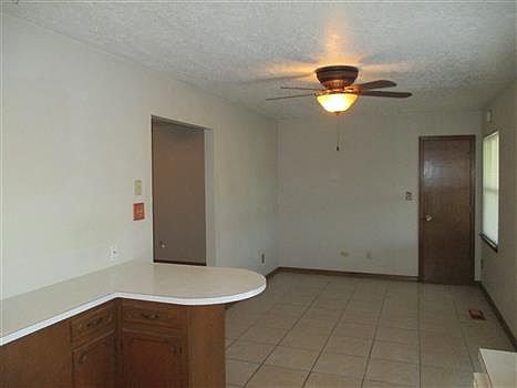 5th image of 1408 Canterbury Ave