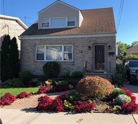 4th image of 1311 141st St