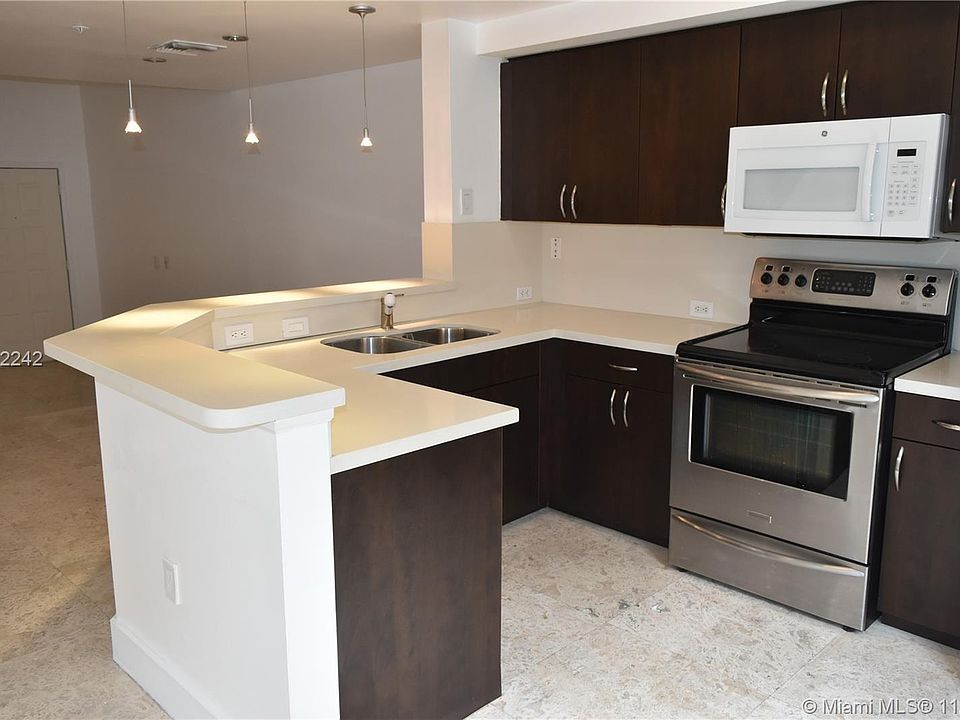 1st image of 2944 NE 185 St