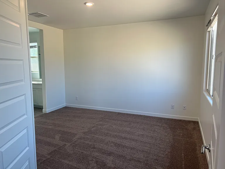 456 E Shellie Ct — Photo 11