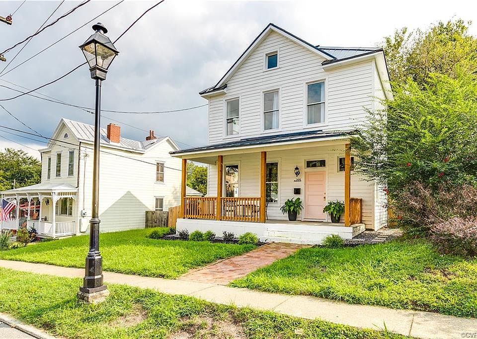 1st image of 205 Poe St