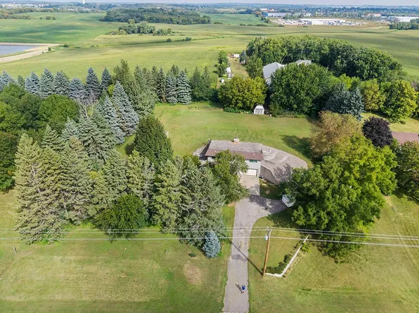 10395 225th St W, Lakeville, MN 55044