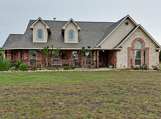 425 Rugged Dr, Red Oak, TX 75154