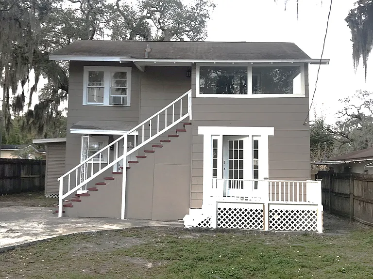 W Woodlawn Ave — Photo 1