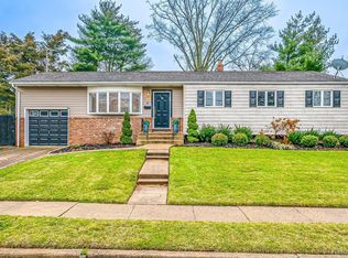 12 Eardley Rd, Edison, NJ 08817