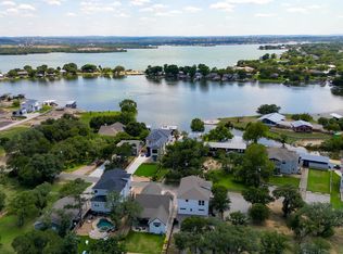 1511 Hilltop Dr, Horseshoe Bay, TX 78657