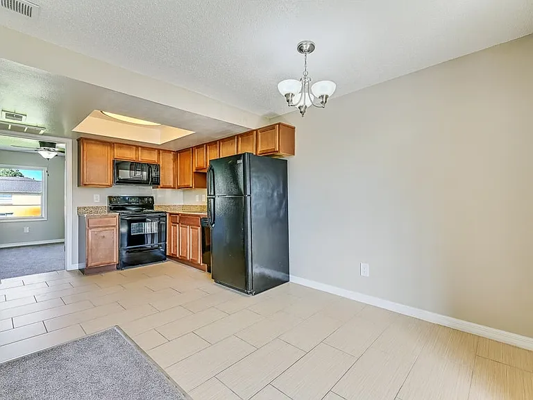 Westminster Chase Apartments — Photo 10