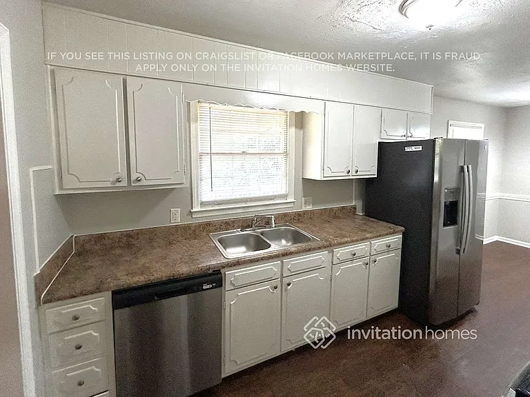 2424 Martin Luther King Jr Blvd — Photo 8