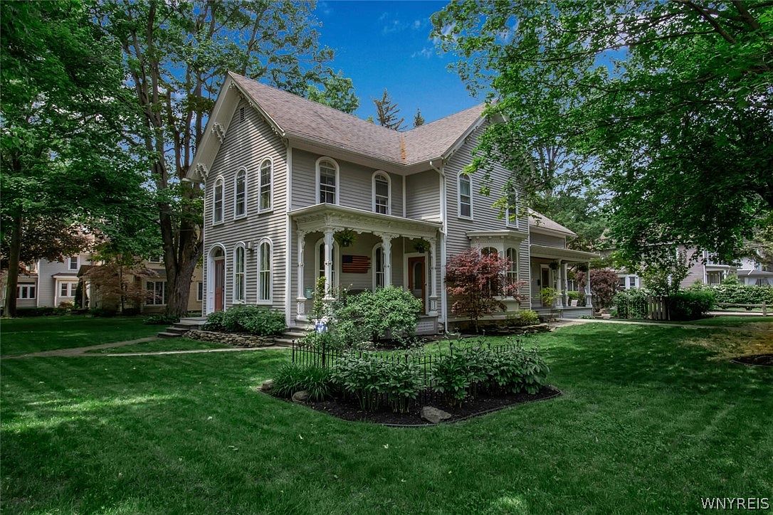 450 Oakwood Ave, East Aurora, NY 14052 Zillow