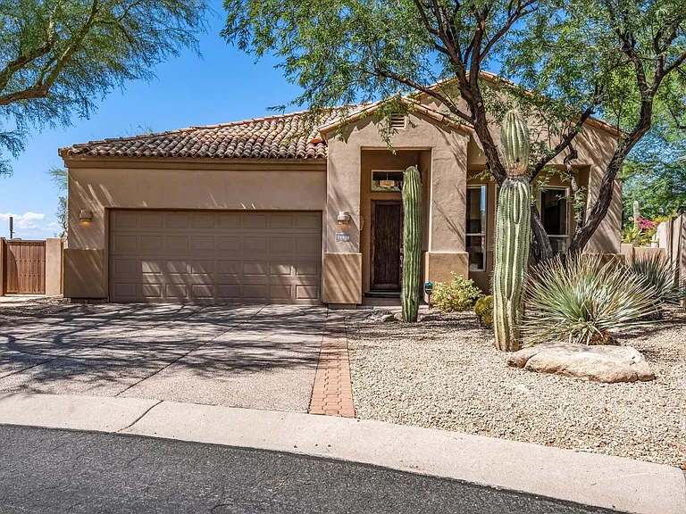 13610 E Laurel Ln — Photo 2