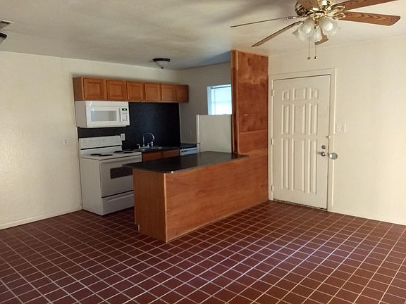 5th image of 2327 W Bond St