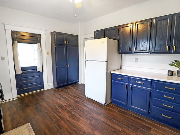 5th image of 206 N Michigan St