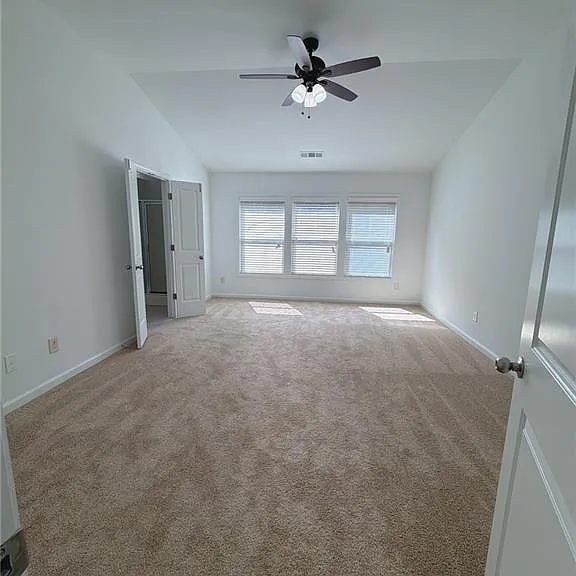 1000 Parkside Wood Ct — Photo 6
