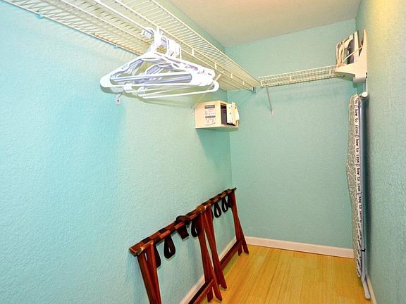 4th image of 3625 Seaside Dr #25208