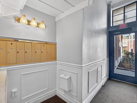 4th image of 2 South Road #2P