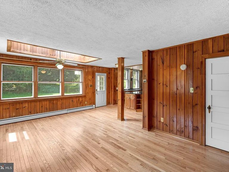3560 Church Rd — Photo 6