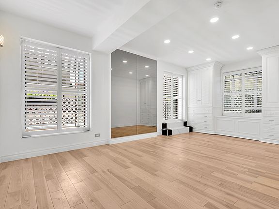 2nd image of 25 Central Park W APT 12D