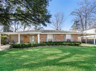 2132 Dupard St, Mandeville, LA 70448