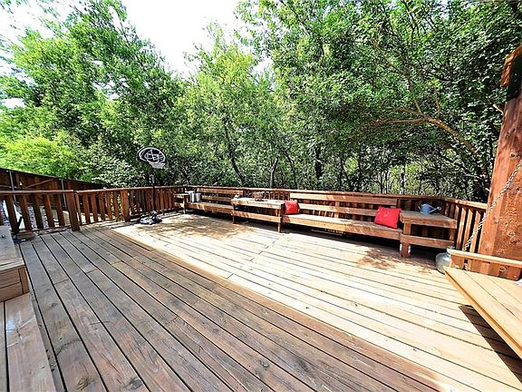 4th image of 6 Saddlewood Ct