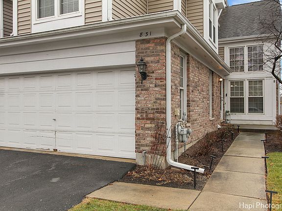 3rd image of 831 Fairmont Ct