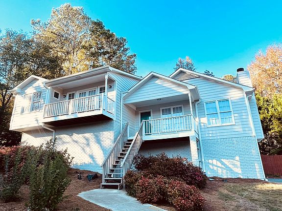 2nd image of 329 Knotts Cir