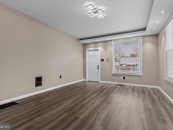 5th image of 3863 N 6th St