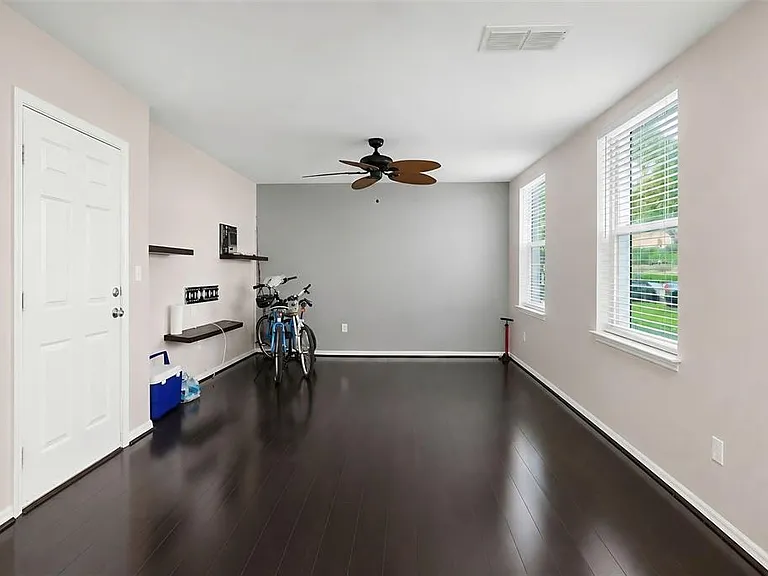 1020 Waterside Dr #1020 — Photo 5