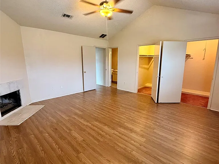 7700 Creekbend Dr #1 — Photo 20
