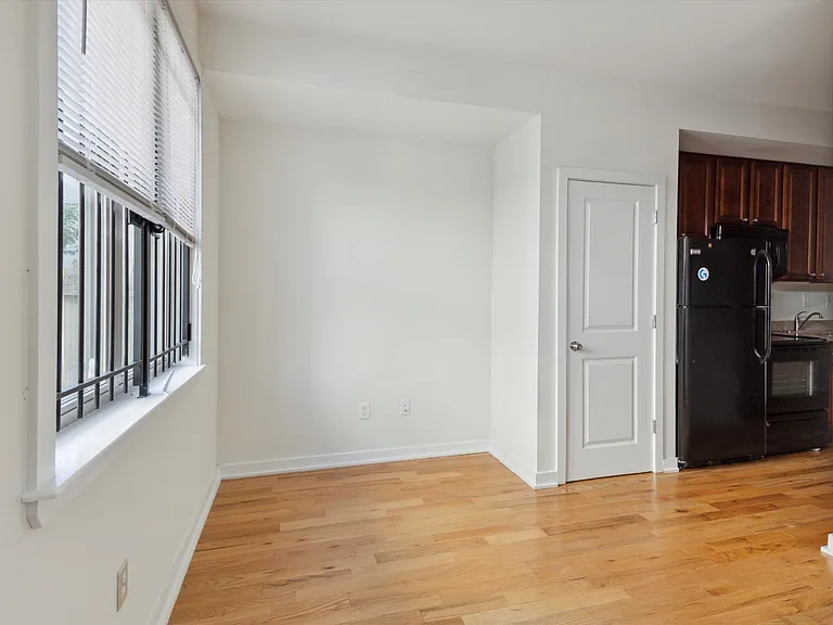 2025 N 17th St #102 — Photo 12