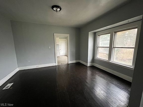 4th image of 3609 E 78th St