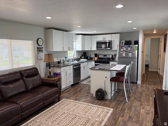 2nd image of 745 W Monte Blanco St #106