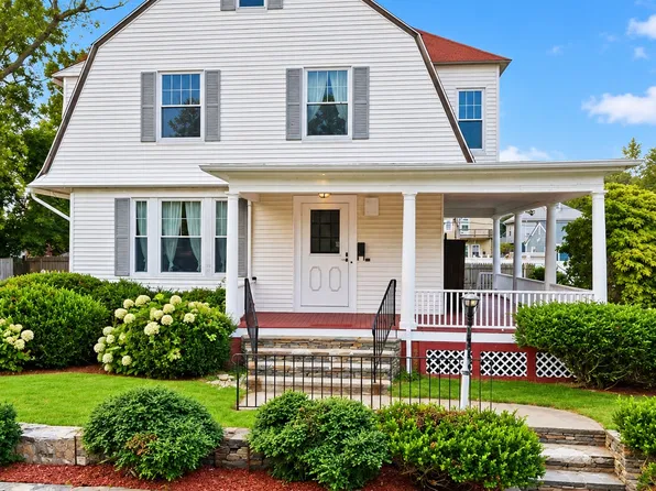 111 Narragansett St, Cranston, RI 02905