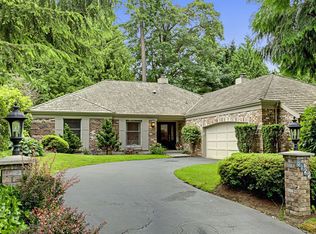 3122 Sahalee Dr W, Sammamish, WA 98074
